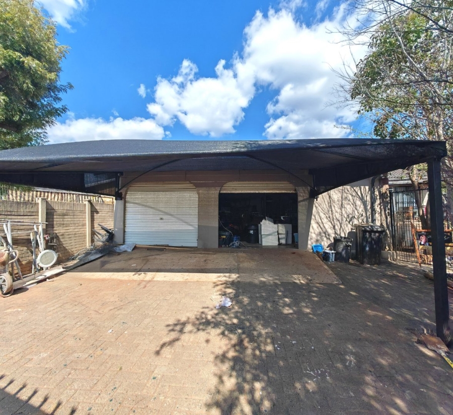 4 Bedroom Property for Sale in Uitsig Free State